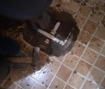 兰坪卫生间漏水维修公司为您分享下卫生间渗水如何处理及注意事项